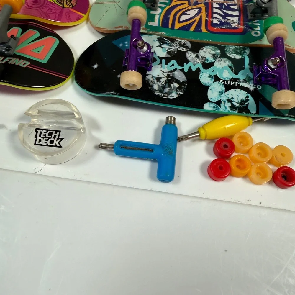 Tech Deck Fingerboard Lot Bundle 14pc Santa Cruz Zero Diamond Flip Bakugan - Picture 6 of 7